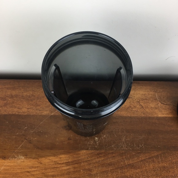 Blender Bottle Classic V2 Shaker Bottle - Black 18 Oz. Black Top - Picture 5 of 8